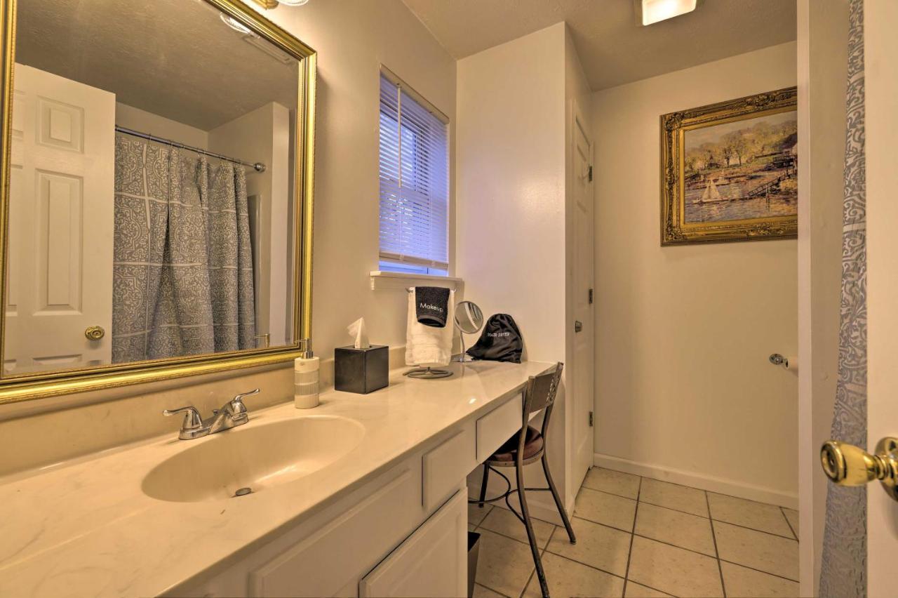 Holiday home Poconos Retreat Perks, Access! *