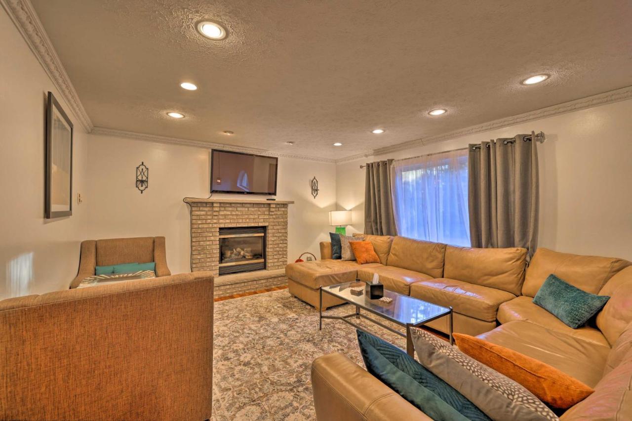 Poconos Retreat Perks, Access! Holiday home